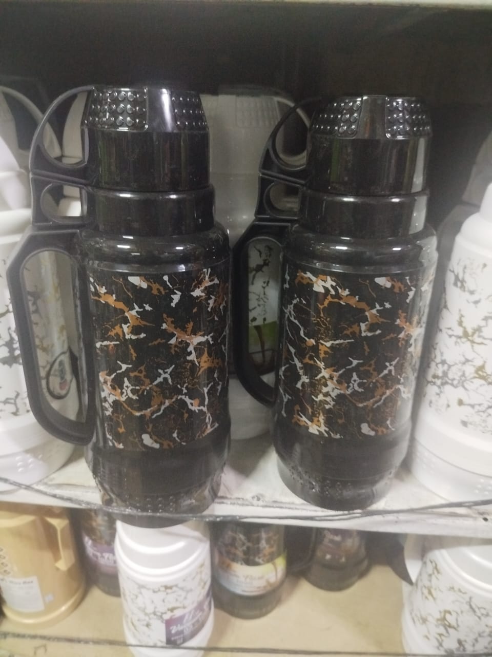 THERMOS MARBLE FLASK 1.8 LITRES Product material: high quality stainless steel
*Product specification: all steel cover
*Applicable scenario: hotel, restaurant, banquet, etc
*Quality first, honesty fir