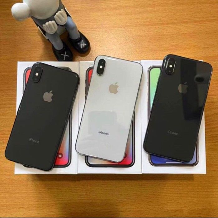 BRAND NEW SEALED IPHONE X 64GB AND 256GB WHITE/BLACK DISPLAY SIZE 5.8 INCH DUAL CAMERA 12MP + 12MP IOS 17 WITH 12 MONTHS WARRANTY