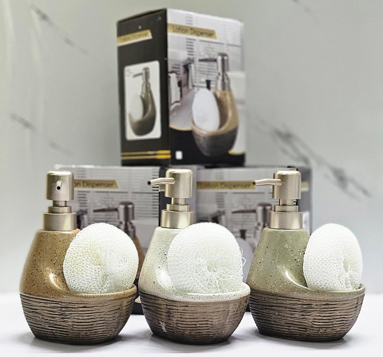 Fancy single ceramic lotion / Soap dispenser with wash pad