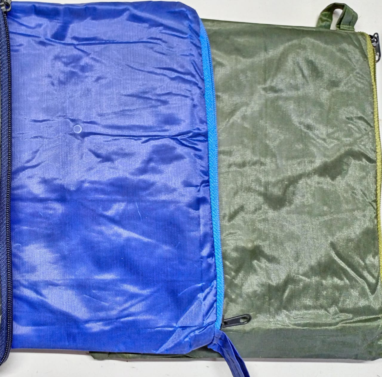 Raincoat Safe & Eco-friendly - The rain poncho is made of an eco-friendly material (100% EVA), no plastic smell and no harmless, compared to the PVC ones. Reusable & Portable - Thickness of 0.13mm, th