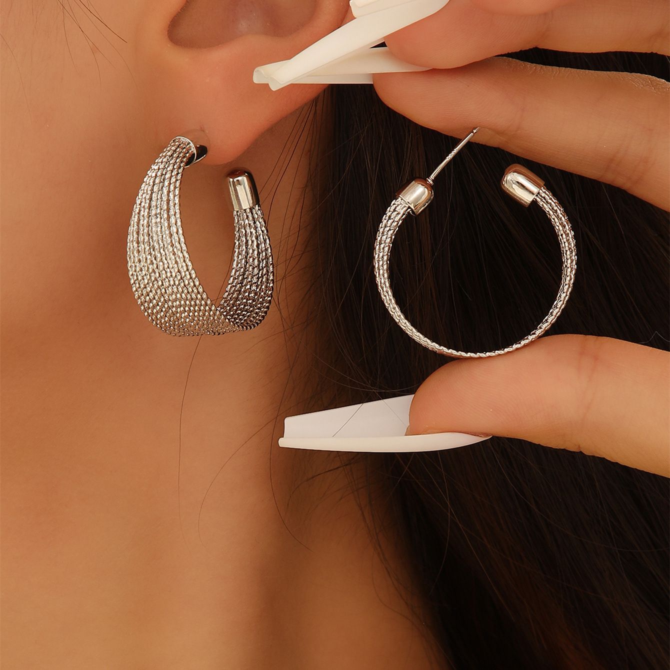 ins cold style high-end earrings 2024 new trendy round face fashion temperament earrings