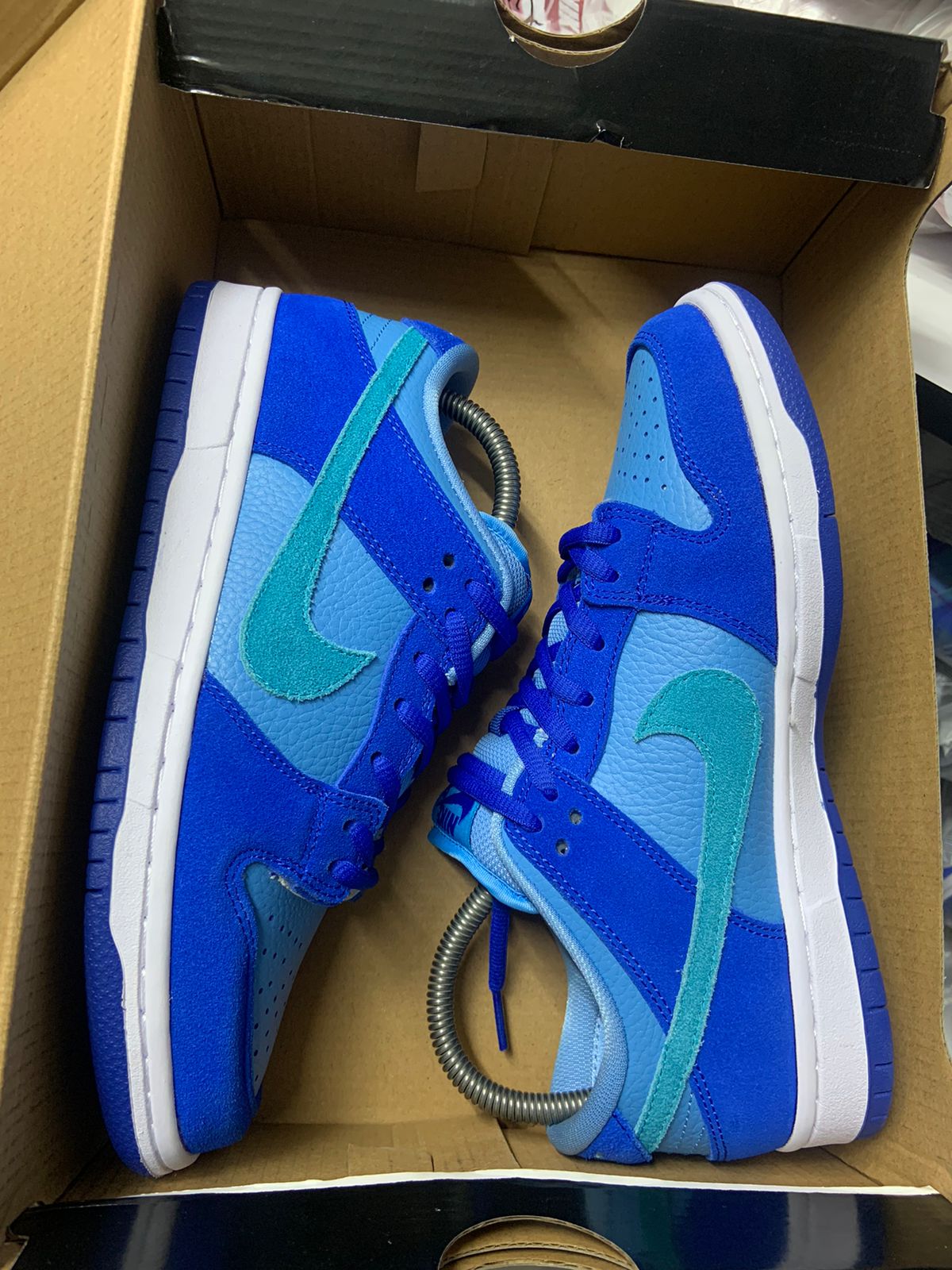 NIKE SB DUNK LOW