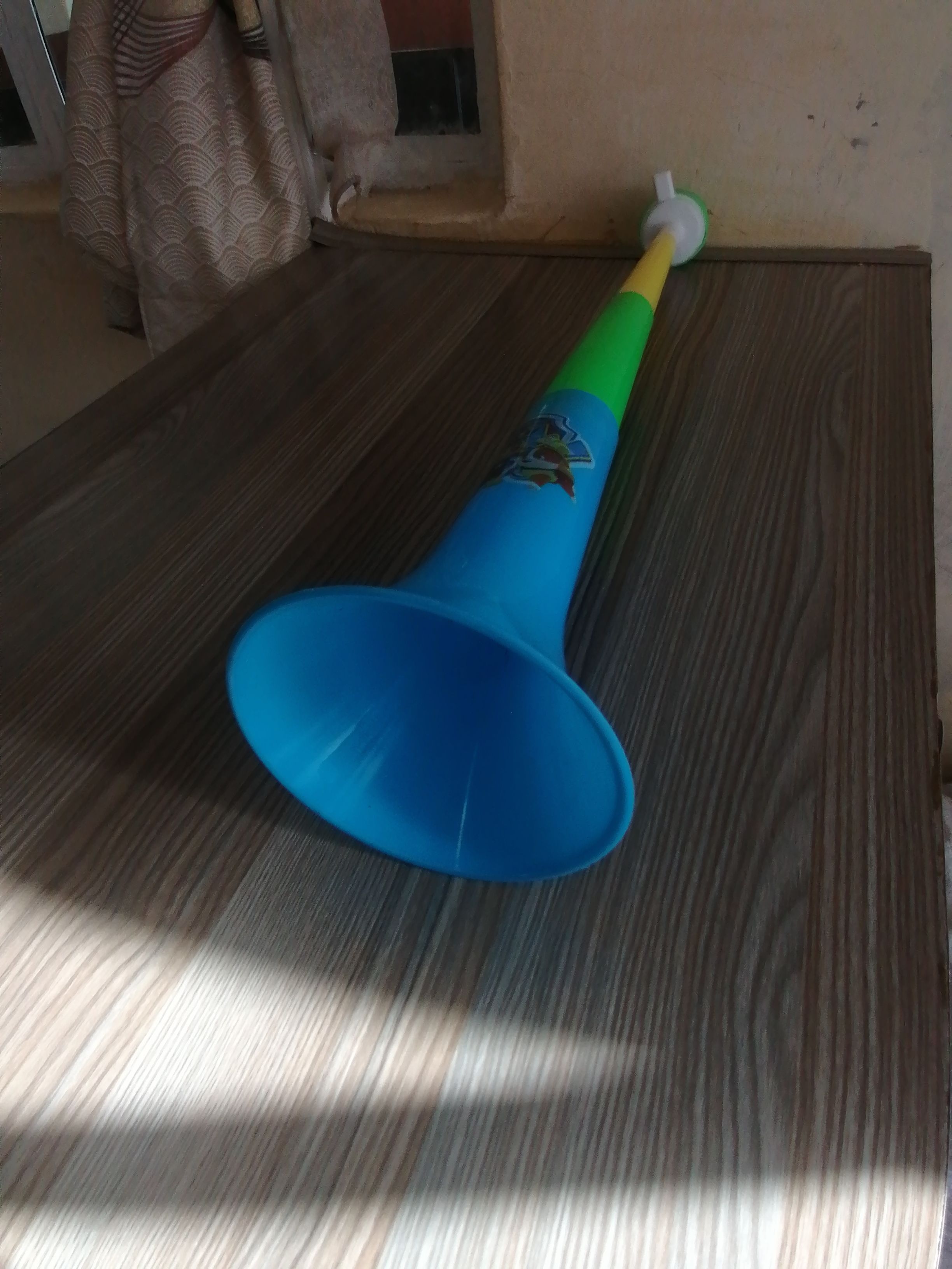 Vuvuzela Stadium Cheering Horn Fun Outdoor toy Sports equipment Cartoon- themed musical instrument, Multi- coloured Vuvuzela cheering toy horn