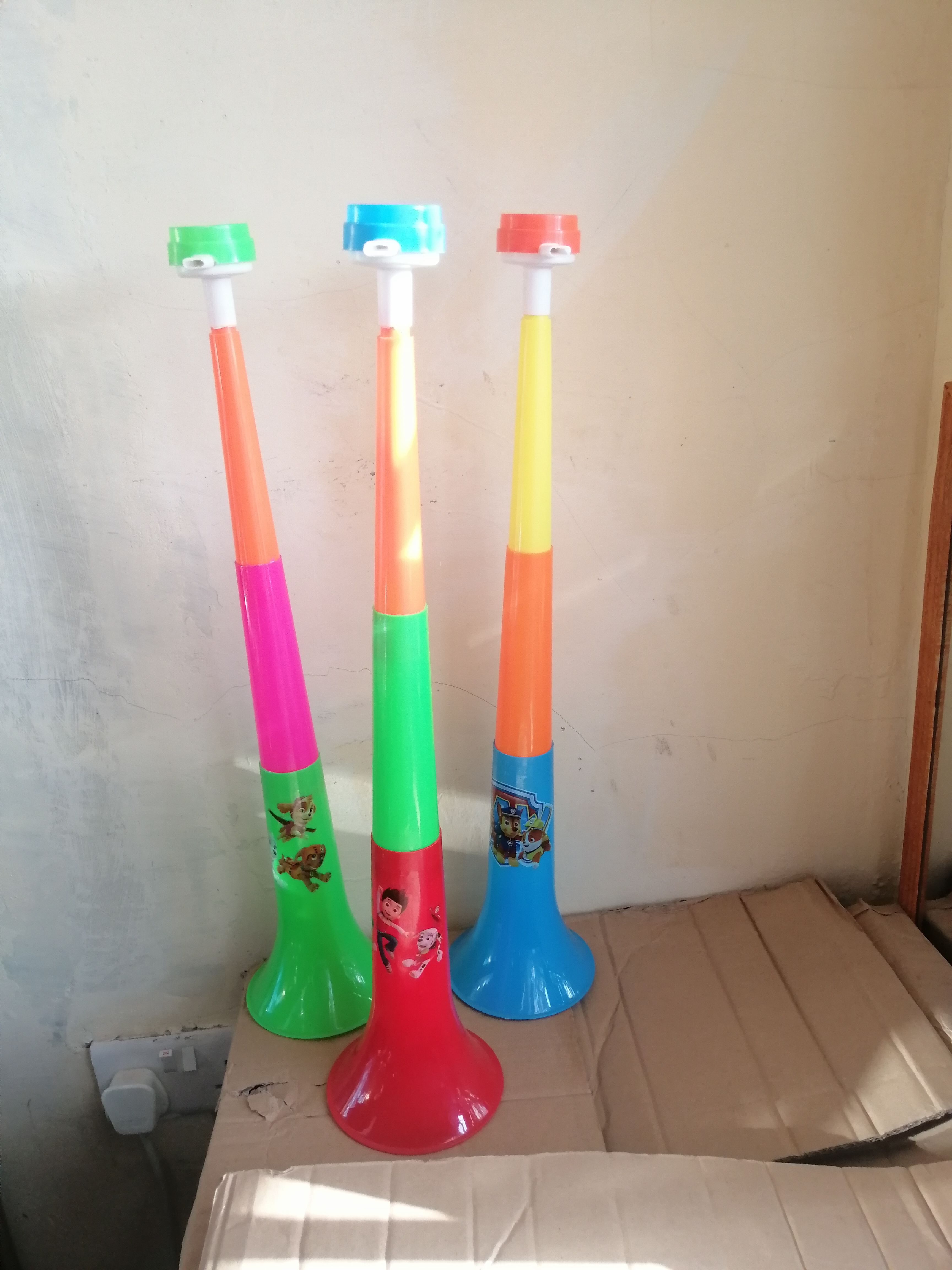 Vuvuzela Stadium Cheering Horn Fun Outdoor toy Sports equipment Cartoon- themed musical instrument, Multi- coloured Vuvuzela cheering toy horn