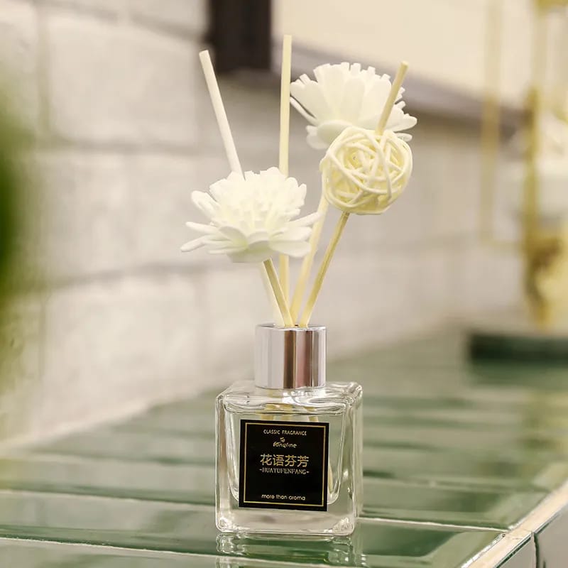 Aromatherapy reed diffuser with a 50ml capacity available in a white glass bottle. Comes in 5 different scents and perfect for use in the office, washroom, living room, bedroom, etc.