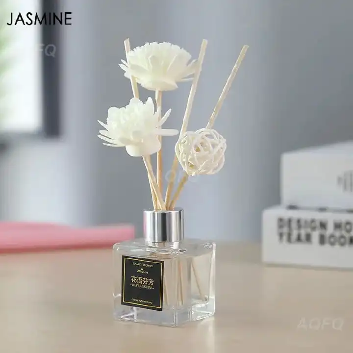 Aromatherapy reed diffuser with a 50ml capacity available in a white glass bottle. Comes in 5 different scents and perfect for use in the office, washroom, living room, bedroom, etc.