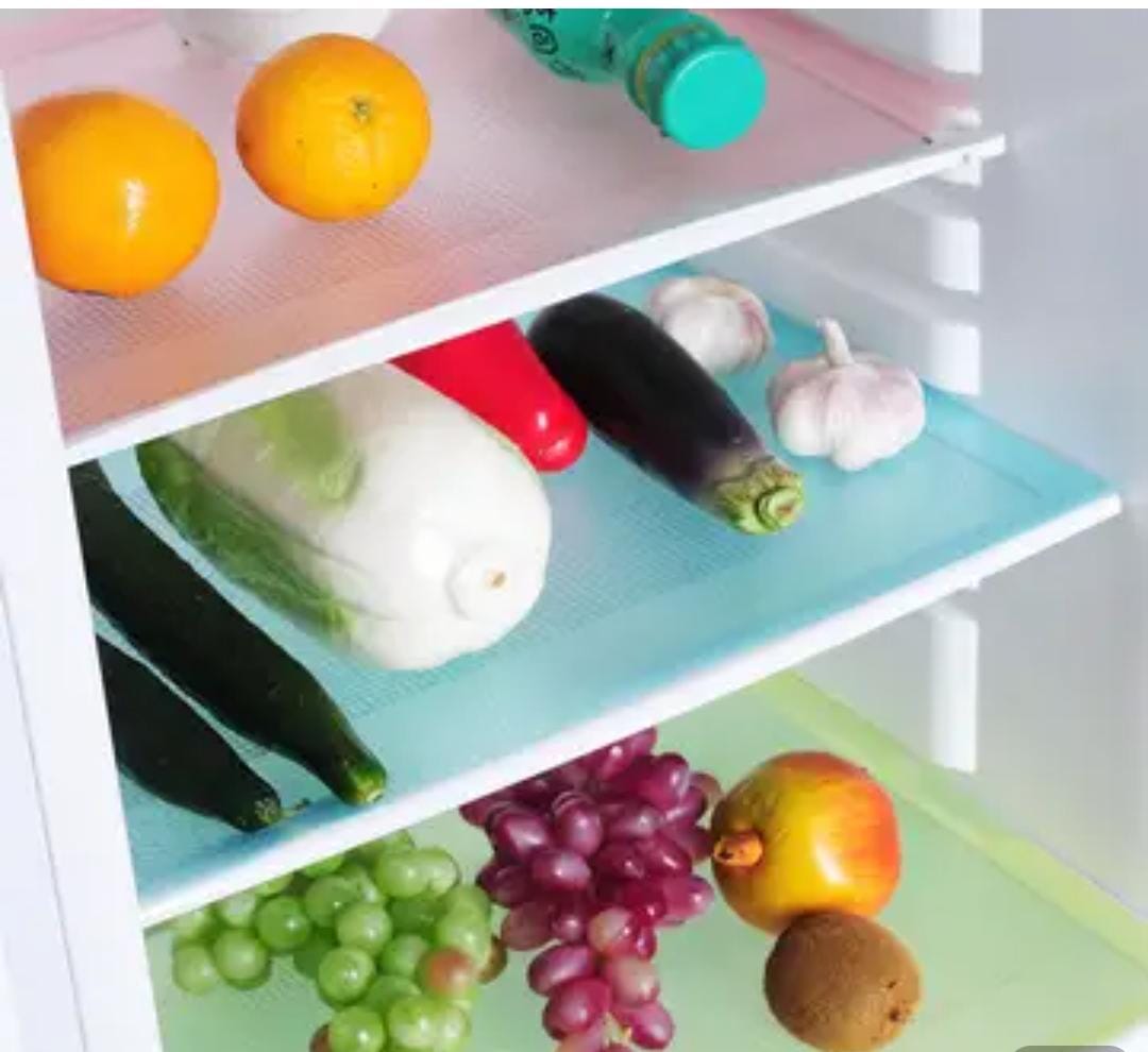 4pcs anti-bacterial PVC fridge mats (can be used as table mats as well)
Colour green