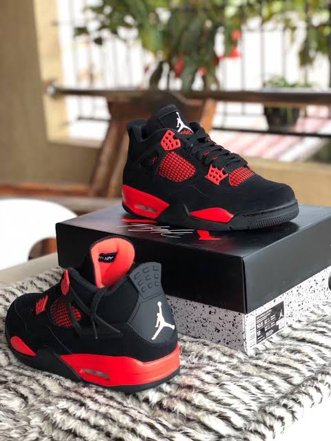 Jordan Kids Air Jordan 4 Retro "Red Thunder" Sneakers