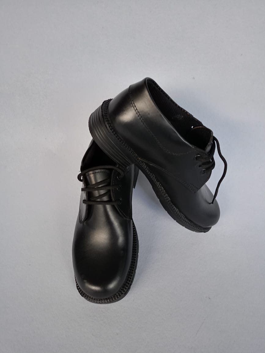 Boys and girls high quality Back to School pure leather shoes for school children with laces has a strong durable,flat and light sole, available in all sizes