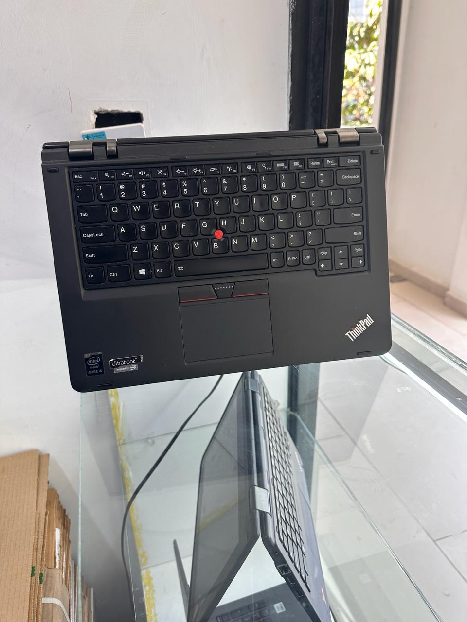 (ANNIVERSARY OFFER)  LENOVO YOGA 11E TOUCHSCREEN X360 4GB RAM 128GB SSD  2 IN 1 LAPTOP REFURBISHED  LAPTOP , BLACK , 12" INCH , INSTALLED WINDOWS 10 PRO AND FREE MOUSE