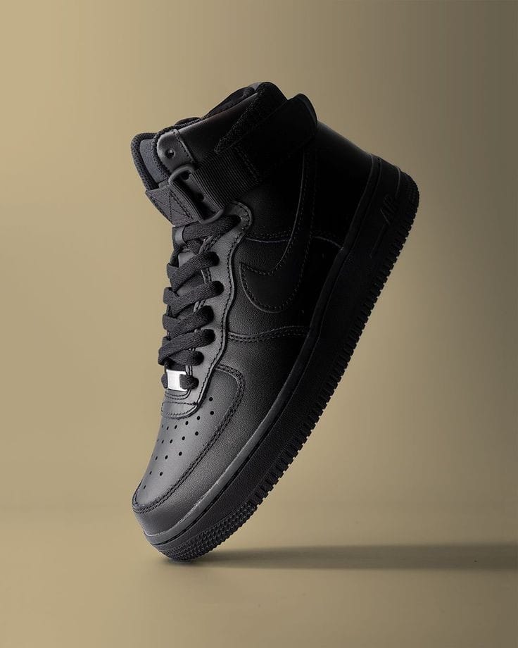 ORIGINAL NIKE AIR FORCE 1 HI CUT, HIGH-QUALITY FASHIONABLE SNEAKERS NEW IN MARKET, AIR JORDAN