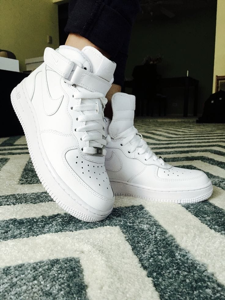 ORIGINAL NIKE AIR FORCE 1 HI CUT, HIGH-QUALITY FASHIONABLE SNEAKERS NEW IN MARKET, AIR JORDAN