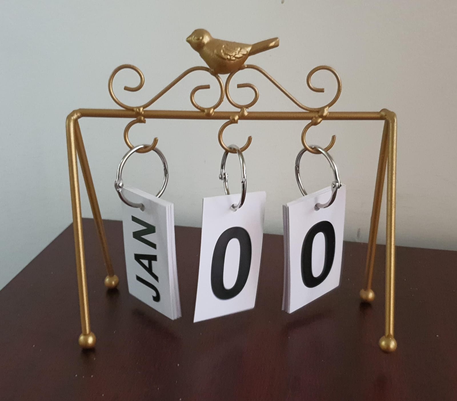 Office Date calenda display decor