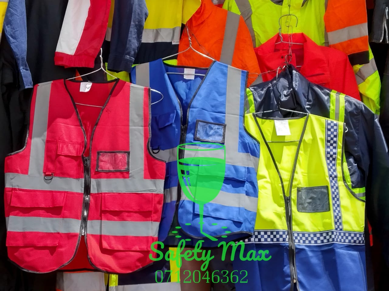 Quality reflector jackets with pockets and zipComfortable safety vest made with breathable warp knitted fabric. Premium quality vests meet ANSI/ISEA 107-2004 Class 2 standard.

High visibility orange