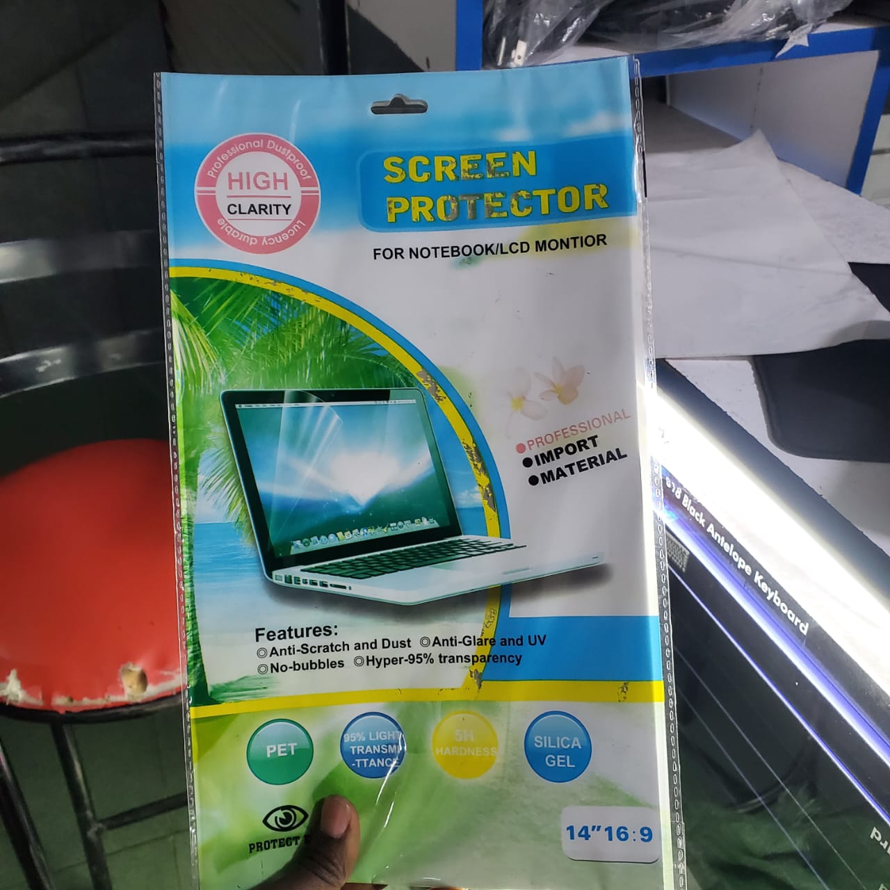 New arrival 14" screen Anti Glare, anti scratch, dust, no bubbles,hyper-95% and UV protector for laptops, monitors and LCD. 14 inches