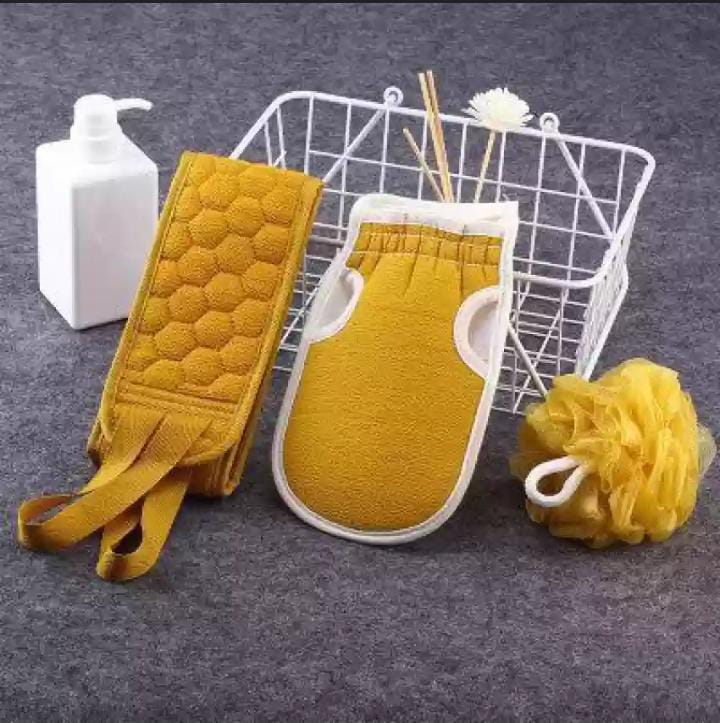Limited Offer!! 3 in 1 Exfoliating Set; Loofah Sponge, Bathing Gloves,Ultra Long Double Sided Back Scrubber Material : wood pulp fiber sponge
-The material is non-irritating to the skin