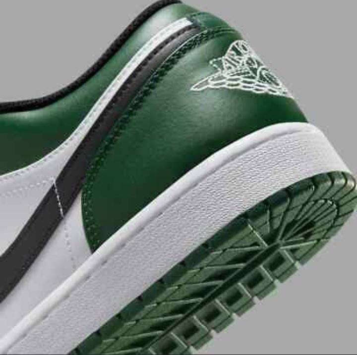 New Arrival  Air Jordan 1 Retro SB Low Dunk ''Green Toes Gs'' Unisex Sneakers ;Authentic & Best Quality Men's Shoes/Women's Shoes  J1 Sneakers