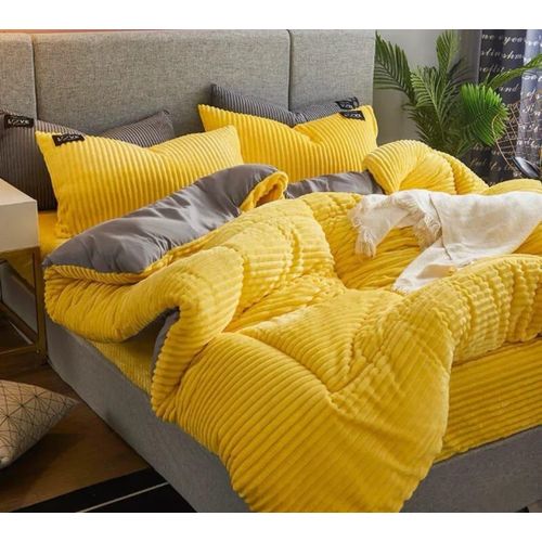 Woolen Velvet Duvet Set (2 Pillow Cases, Bedsheet And Duvet)