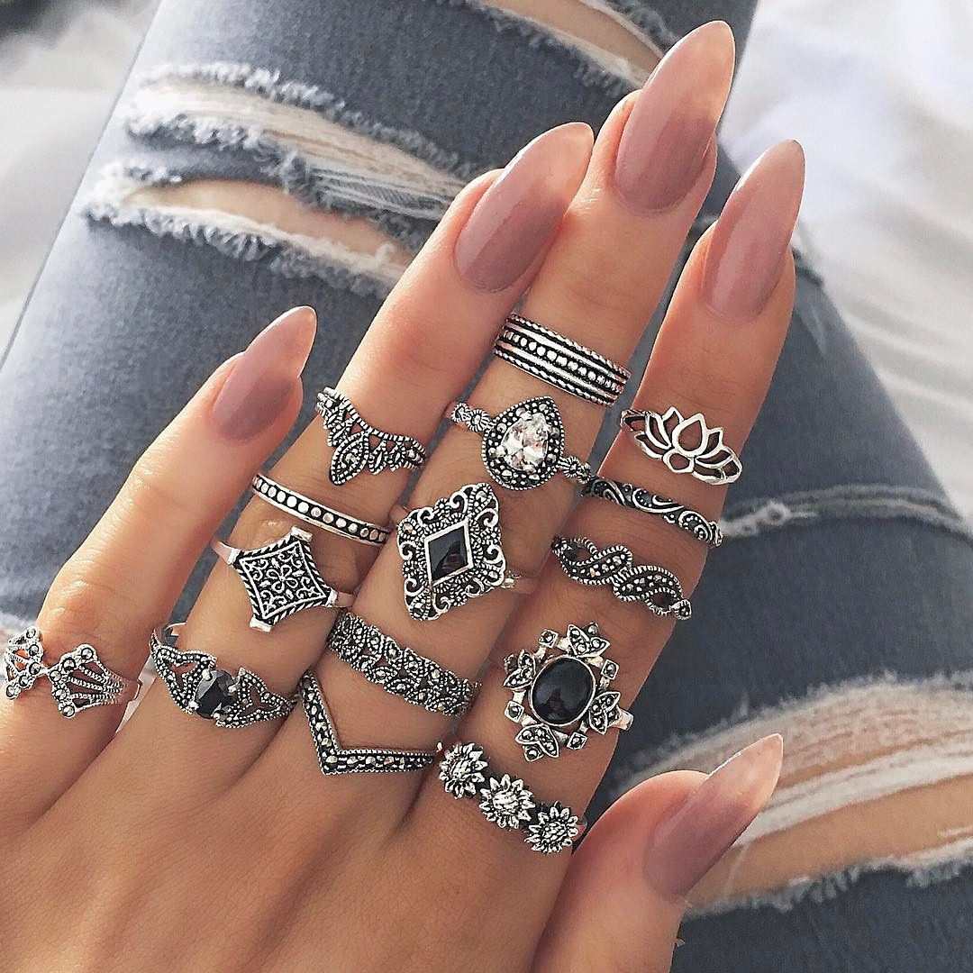 Bohemian vintage ancient Anemone women's new personalized rings
15 sets