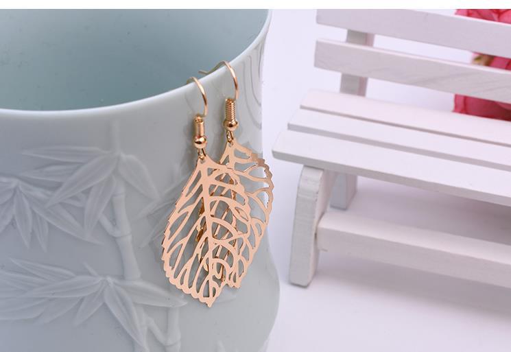HN Brand-1 pair New Beautiful  Women Jewellery Gift Popular new leaf pendant earrings long female fashion temperament retro simple earrings