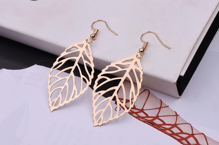 HN Brand-1 pair New Beautiful  Women Jewellery Gift Popular new leaf pendant earrings long female fashion temperament retro simple earrings