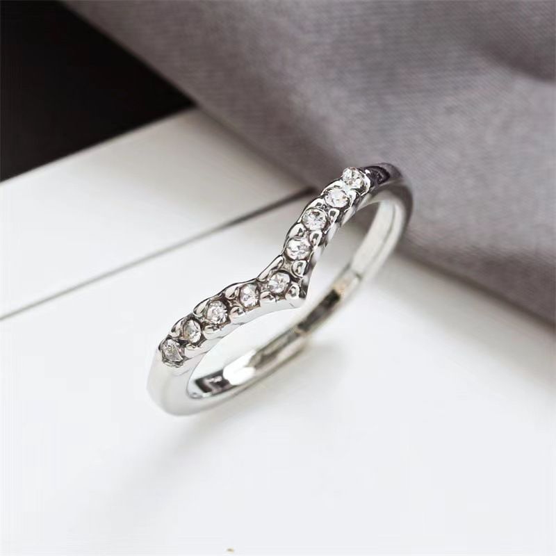 Korean jewelry V-shaped V-shaped unique design diamond set simple ring full of diamond love tail ring women