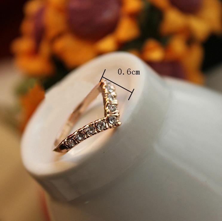 Korean jewelry V-shaped V-shaped unique design diamond set simple ring full of diamond love tail ring women