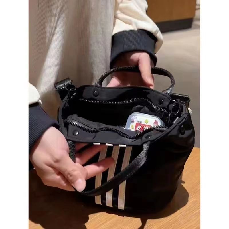 Women's Fashion Shoulder Bags Designer Waterproof Oxford Ladies Trend Crossbody Bags  Female Leisure Fitness Bags