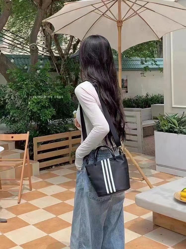 Women's Fashion Shoulder Bags Designer Waterproof Oxford Ladies Trend Crossbody Bags  Female Leisure Fitness Bags