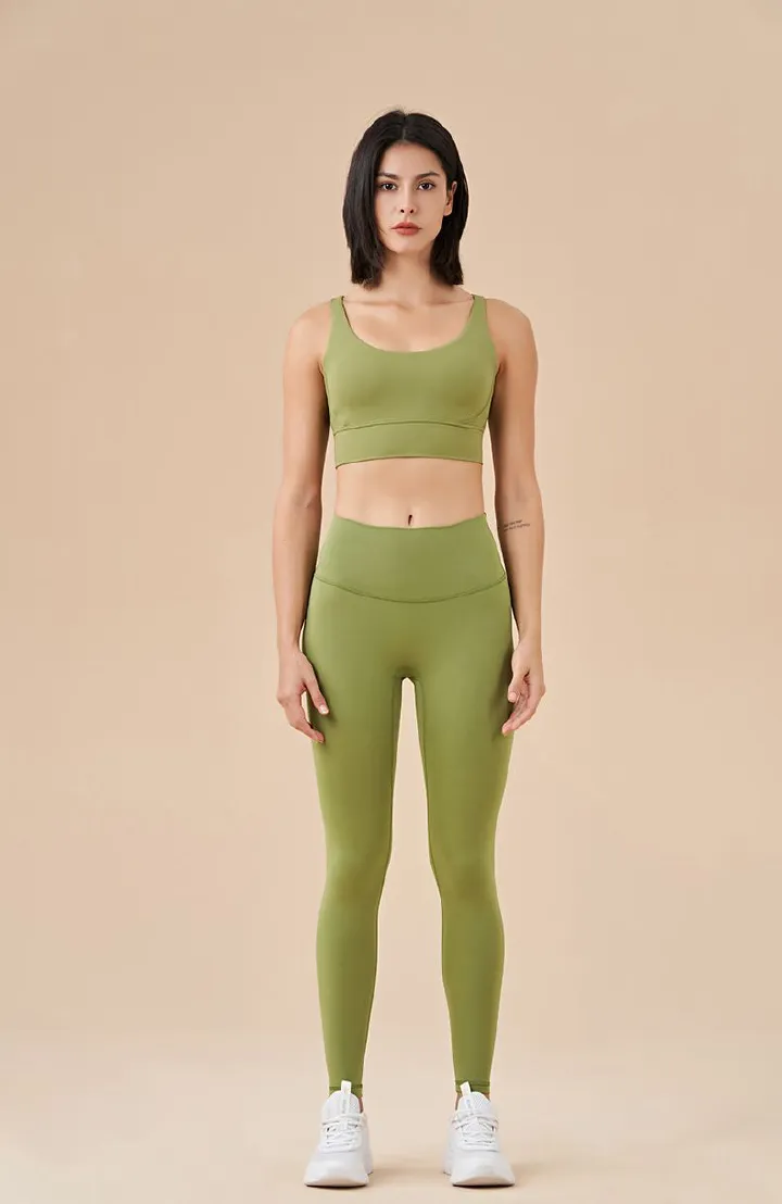 2024 New Women’s Double-sided Wool Cross Back Sports Bra Shock-proof Gathering Yoga Sports Bra Fitness Vest for All Season