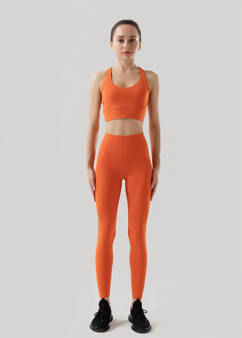 2024 New Women’s Double-sided Wool Cross Back Sports Bra Shock-proof Gathering Yoga Sports Bra Fitness Vest for All Season