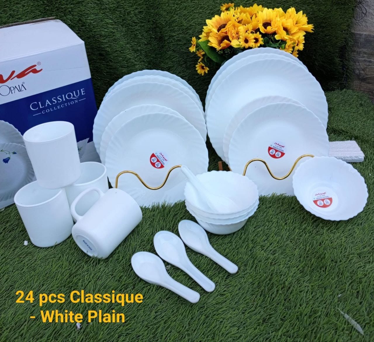 24 pcs of Diva Classique  round dinner set, Dinner Plates, Bowls, Cups and Side Plates