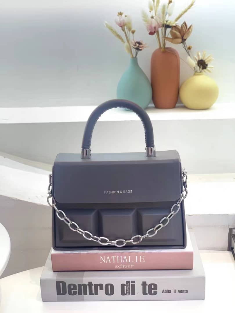 New Arrival Classic Ladies Handbag Women Shoulder  Single Bag Fashionable Sling Bag