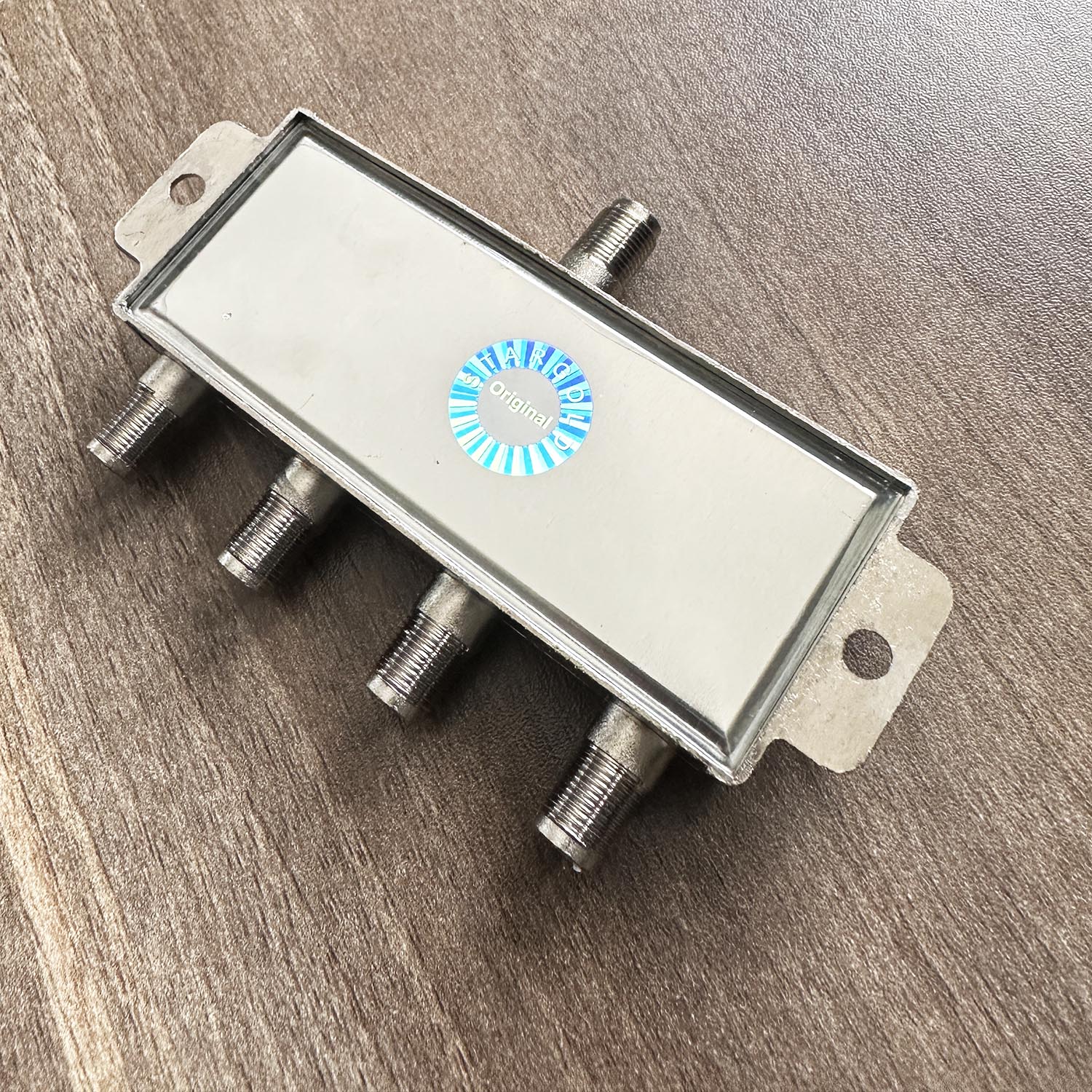 4-Way Coax Splitter Power Divider Antenna Satellite Dish Video Signal Coaxial Cable Component Connections, VCR DVD Line Adapter Full HD RF TV