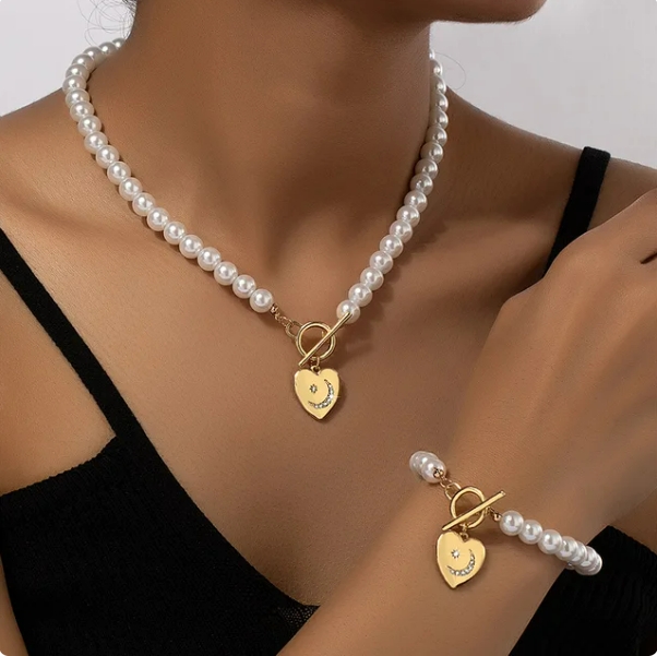 Vintage Faux Pearl OT Buckle Necklace Bracelet Jewelry Set for Women Temperament Heart Pendant Choker Wedding Accessorie Jewelry