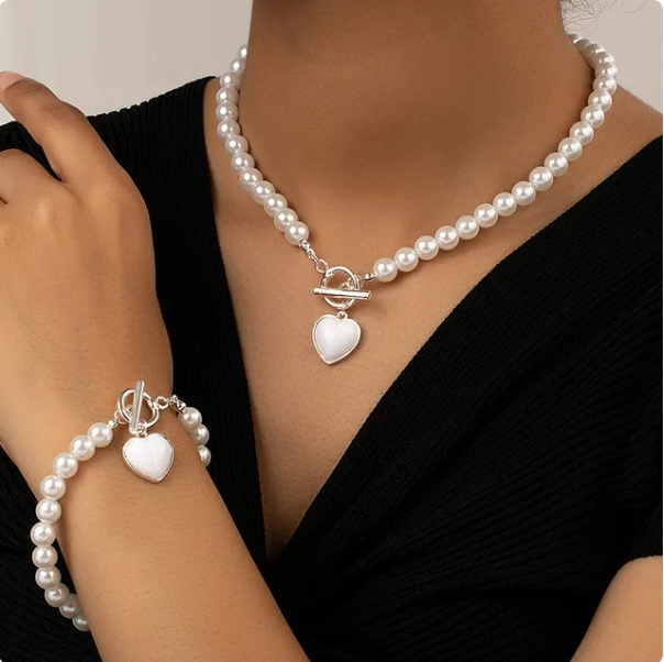 Vintage Faux Pearl OT Buckle Necklace Bracelet Jewelry Set for Women Temperament Heart Pendant Choker Wedding Accessorie Jewelry