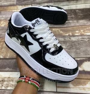 Classic Bape Star Breathable Mens Womens Shoes Comfortable Unisex Lace Up Sneakers Fashionable Ladies and Gentlement Shoes