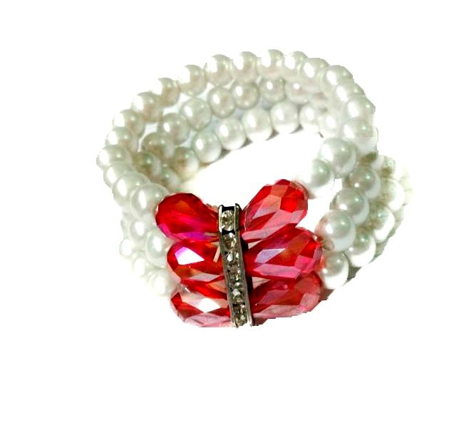Red and White Pearl Bracelets, a stunning combination of sophistication and charm.