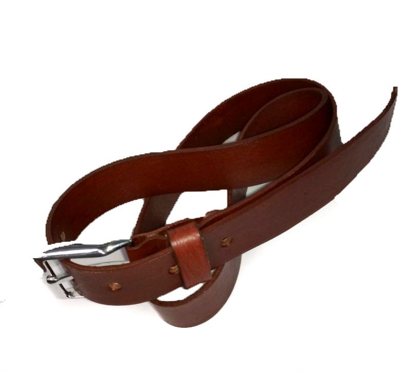 Classic Brown Leather Belt, a testament to timeless elegance and craftsmanship.