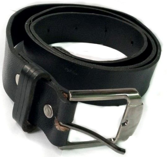 black official leather belt is the epitome of timeless elegance.Meticulously designed for the discerning gentleman