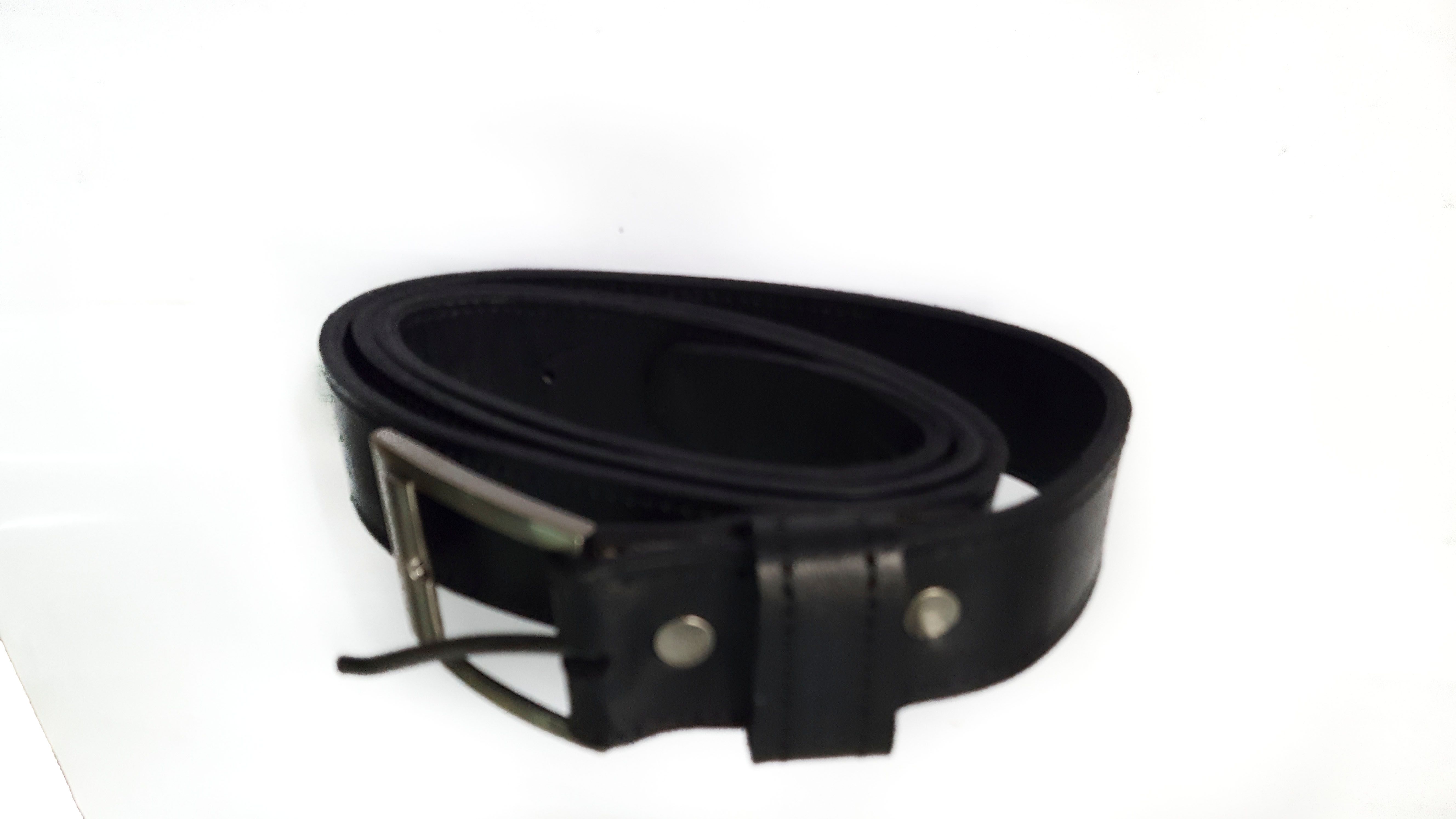black official leather belt is the epitome of timeless elegance.Meticulously designed for the discerning gentleman