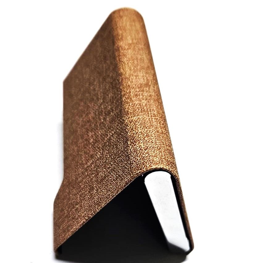 Discover the epitome of style and functionality with our premium brown card holder designed exclusively for men who value organization without compromising on sophistication.