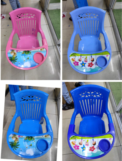 Toto chair with feeding table; . The 3-point restraint system makes sure your little one is secure and comfortable during feeding time Age 6 months -3 yrs.