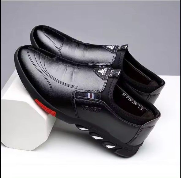 Black Fashion Men's Shoes Soft Sole Leather Shoes Fashion Men's Leather Casual Flat Shoes Business Non-Slip Breathable All-Match Men Sneakers