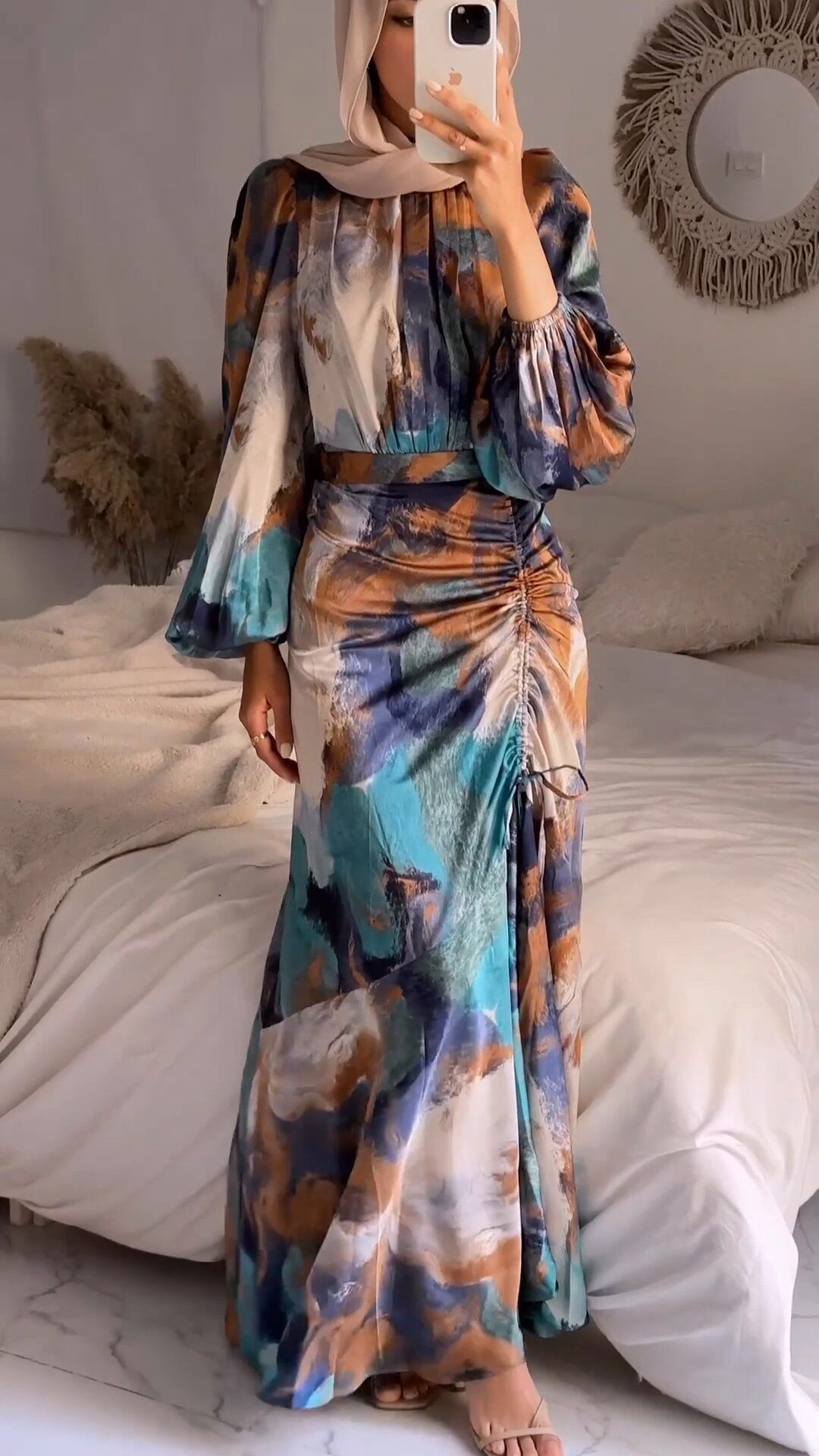 Fashion elegant half-high collar loose waist cross-border women's new spring 2024 style style graffiti style long dress with bubble sleeves