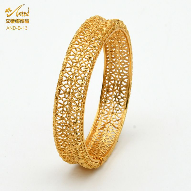 Hot Selling Alloy Gold-Plated Fashionable Bride Wedding Accessories Light Luxury Style Women's Wedding Sand Gold Bracelets Jewelry Wholesale