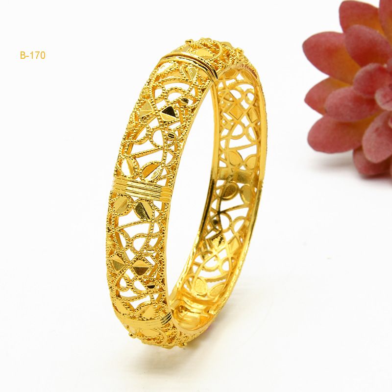 Hot Selling Alloy Gold-Plated Fashionable Bride Wedding Accessories Light Luxury Style Women's Wedding Sand Gold Bracelets Jewelry Wholesale