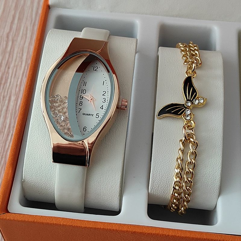 Women's Fashion Luxury Watch Women's Bracelet Clock Oval Water Diamond Sports Quartz Watch Watch Daily Leisure Simple Water Diamond Watch Women's Watch