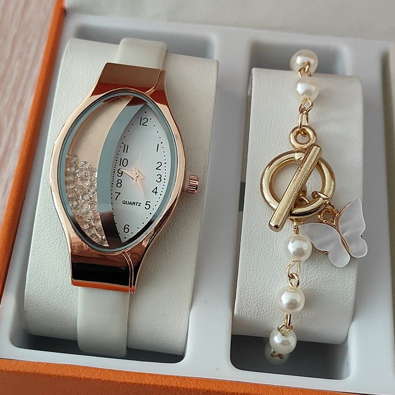 Women's Fashion Luxury Watch Women's Bracelet Clock Oval Water Diamond Sports Quartz Watch Watch Daily Leisure Simple Water Diamond Watch Women's Watch