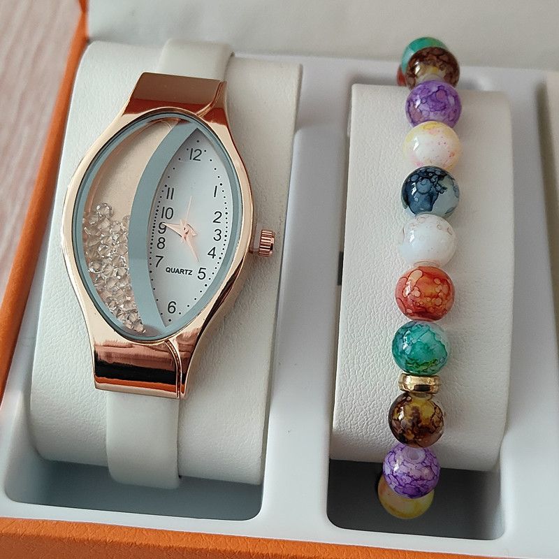 Women's Fashion Luxury Watch Women's Bracelet Clock Oval Water Diamond Sports Quartz Watch Watch Daily Leisure Simple Water Diamond Watch Women's Watch